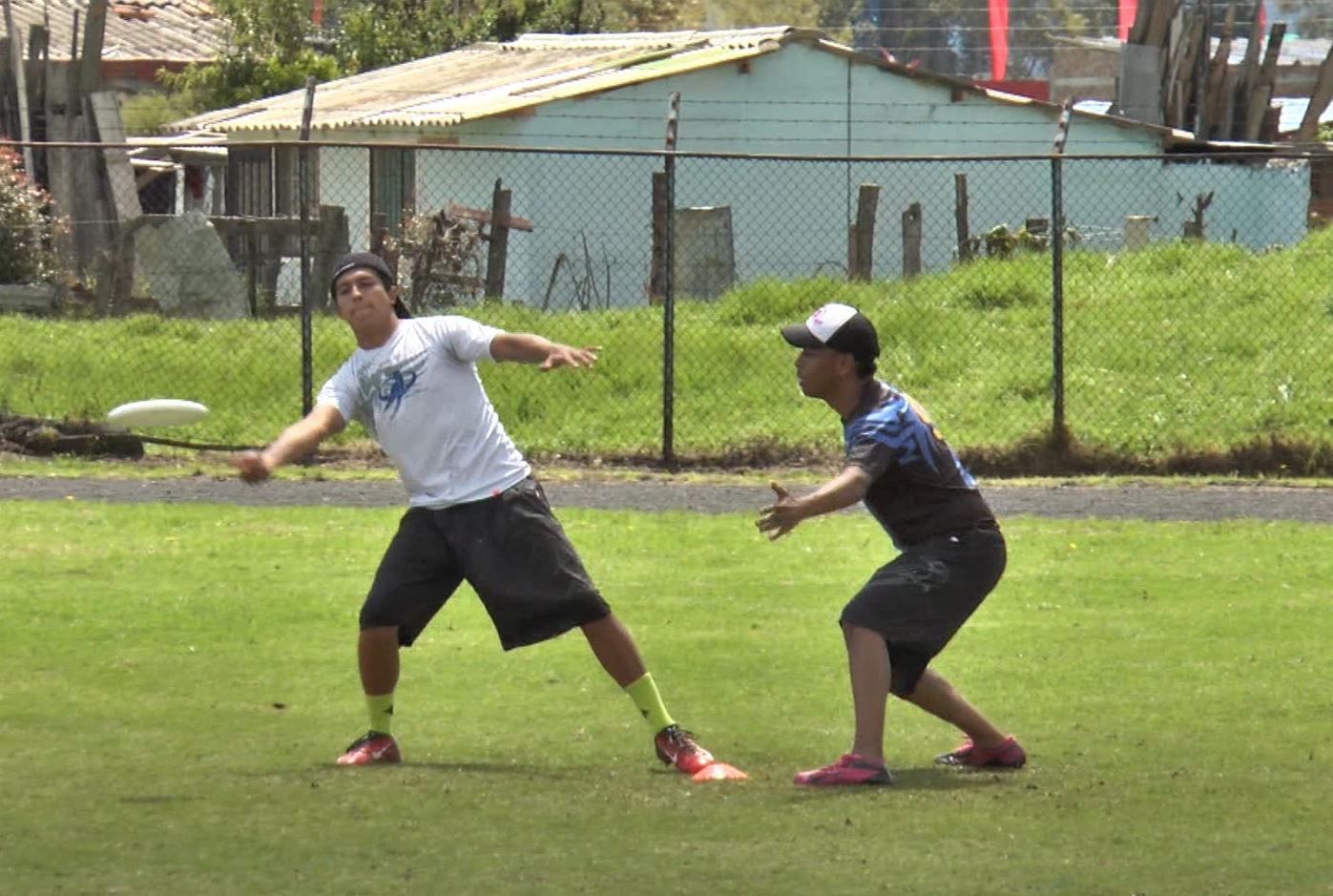 Equipo de ultimate participará en torneo de Estados Unidos Canal 1
