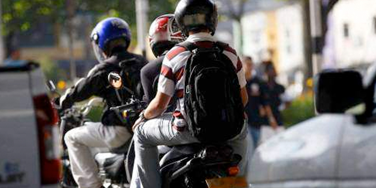 Atlántico restringe parrillero en moto y motocarro por aumento de casos COVID-19