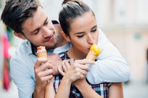 ¡Gorditos pero felices! Por estas razones subes de peso cuando tienes pareja