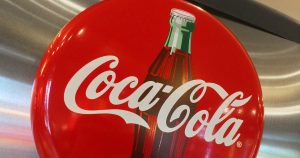 Coca-Cola está buscando a jóvenes colombianos que quieran estudiar y trabajar