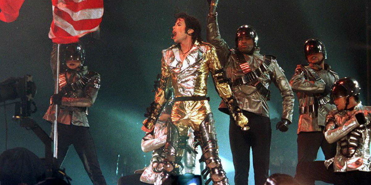 Michael Jackson History World Tour Caballeros del Zodiaco AFP