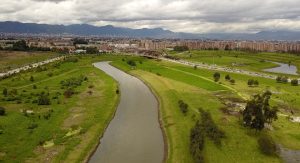 Impactante: encuentran cadáver de mujer flotando en el río Bogotá