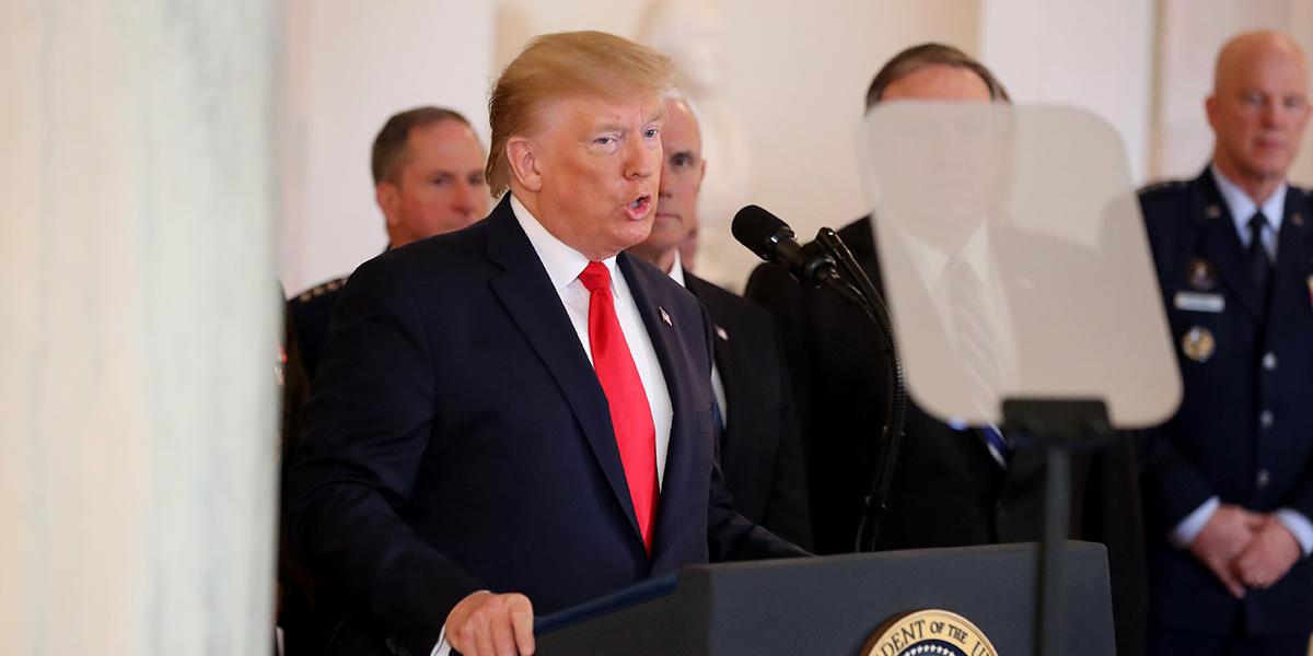 Trump pide a potencias que rompan acuerdo nuclear con Irán para renegociar otro
