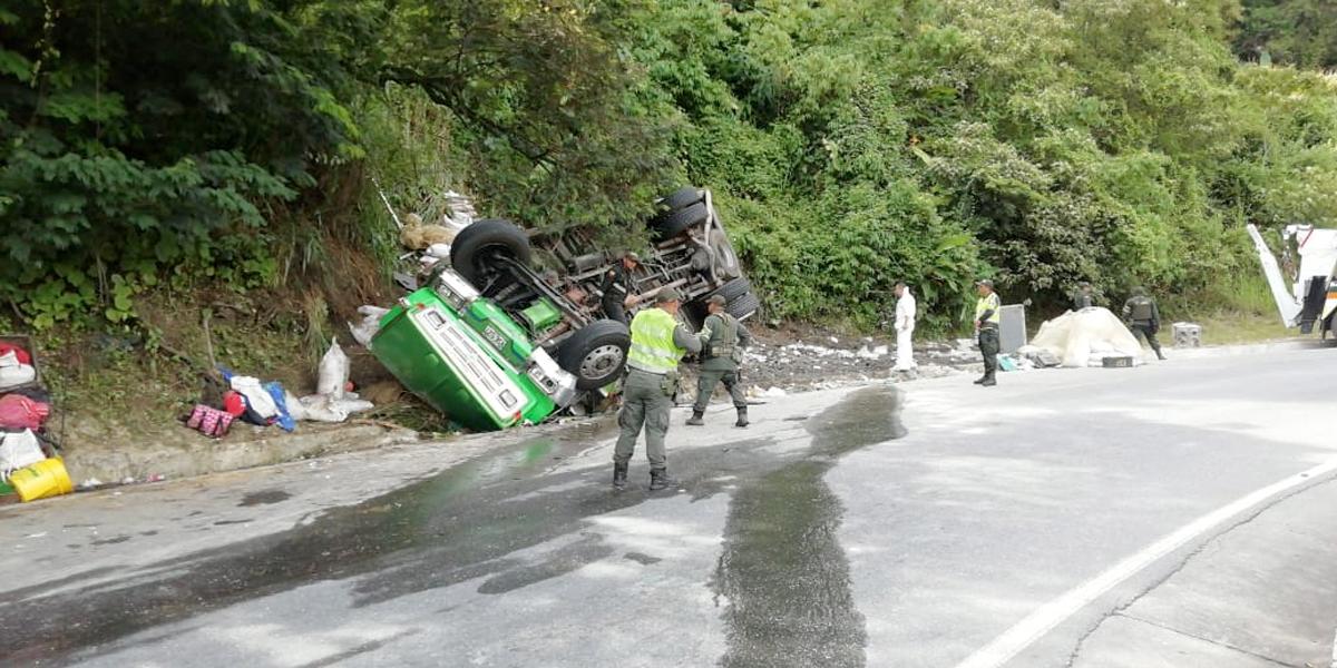 Grave accidente de tránsito deja ocho muertos en vía Panamericana