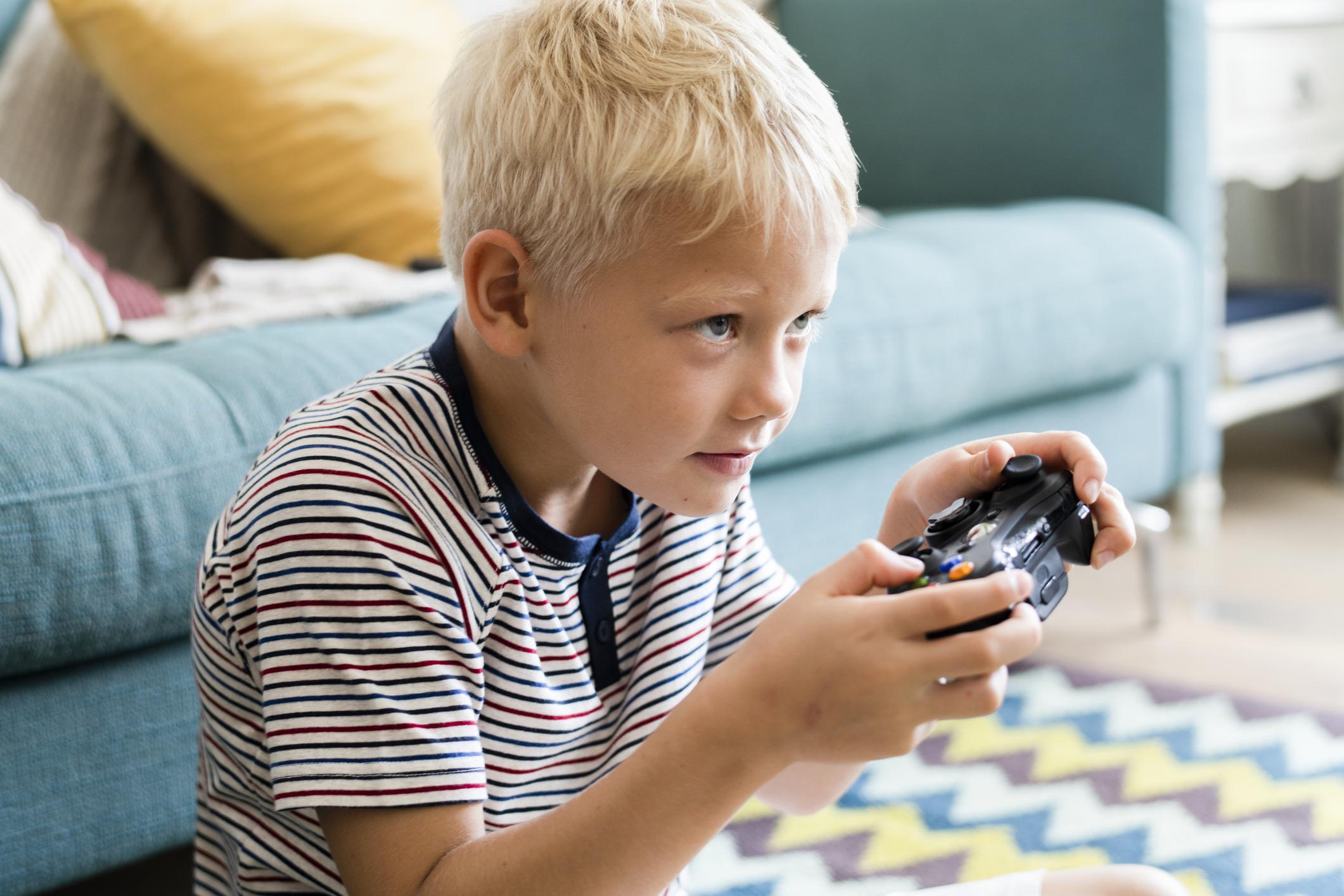 Como Tratar A Un Niño Adicto A Los Videojuegos