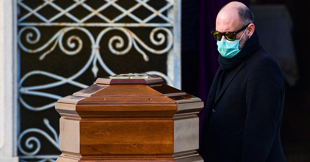 Italia llega a los 4.032 muertos, 627 en un solo día