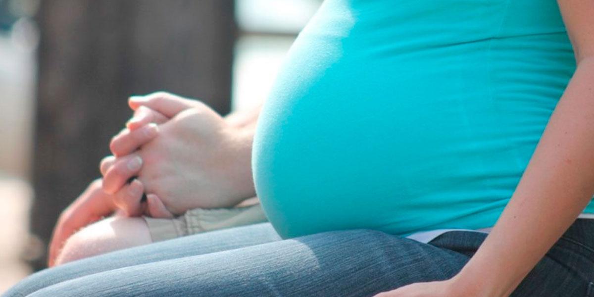 Estudios encuentran transmisión de COVID-19 de madres a recién nacidos