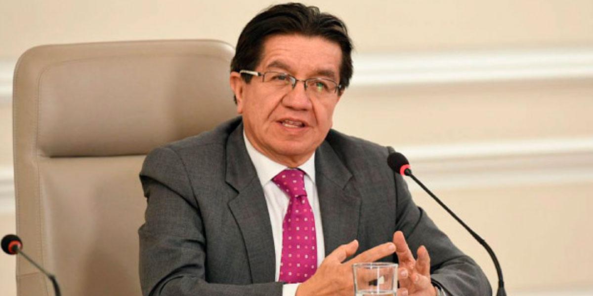 Preocupante alerta del minSalud: los jóvenes no se cuidan y contagian a los mayores