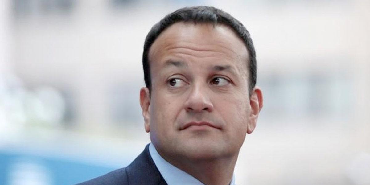 Primer ministro irlandés ayudará como médico para combatir el coronavirus
