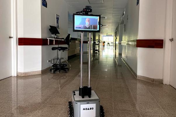 Robot para atender pacientes con COVID-19, presentado por el Sena