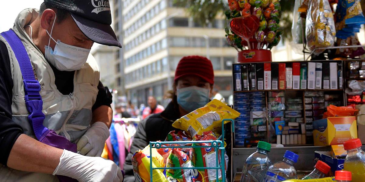 El 60 De Los Vendedores Informales En Bogota Sigue En La Calle Noticentro 1 Cm