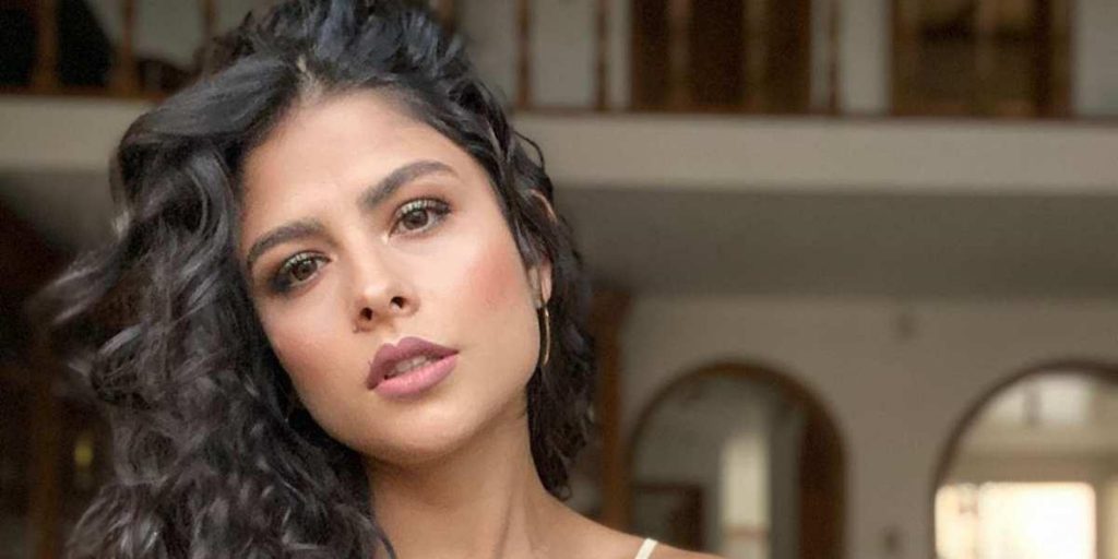 Stephania Duque muestra con orgullo las marcas de su cola - Canal 1