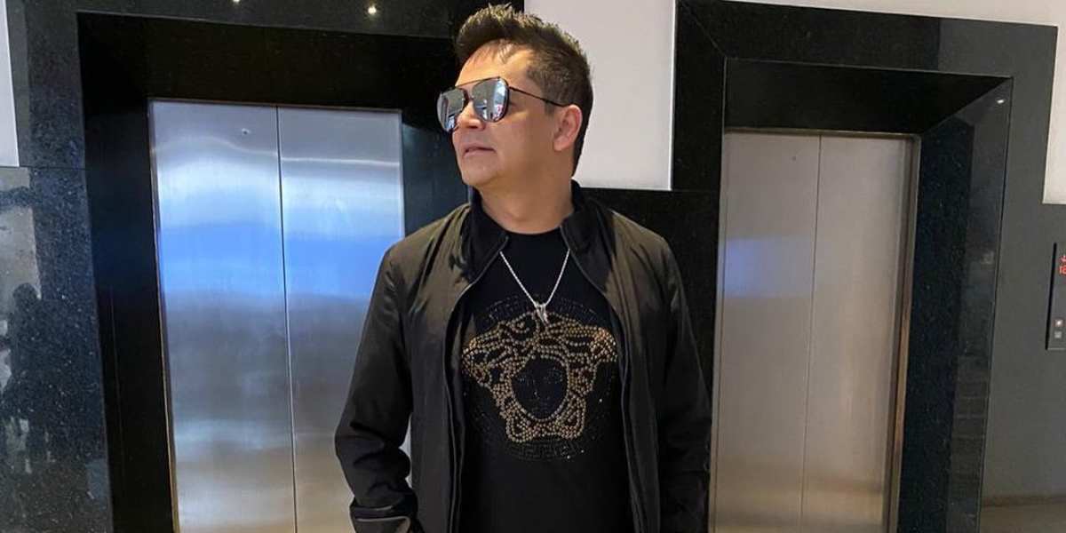 El cantante que, “cachoneó” a la novia con su ex y las embarazó, reveló que una de ellas murió