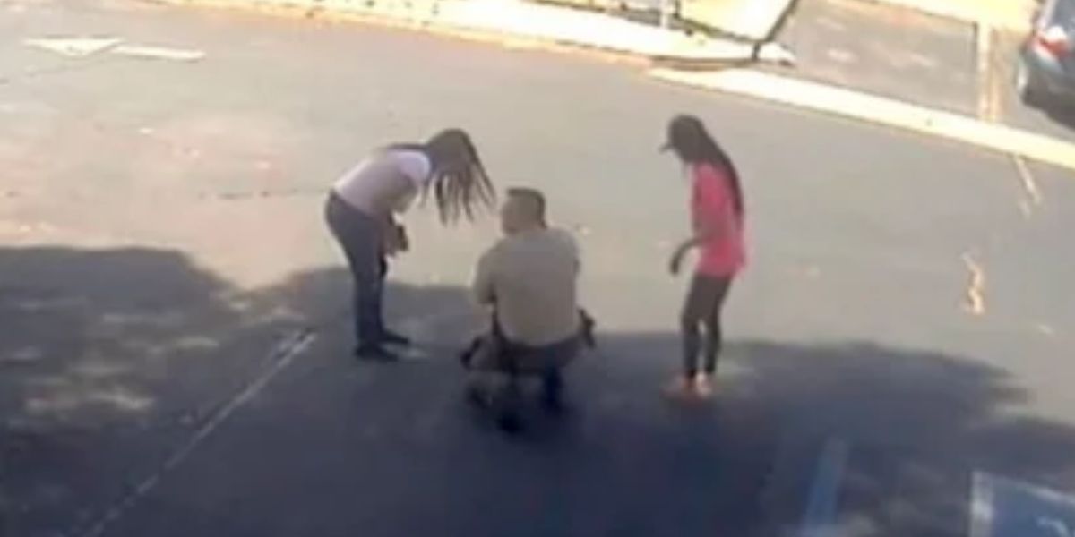 policia salva bebe que se traga moneda