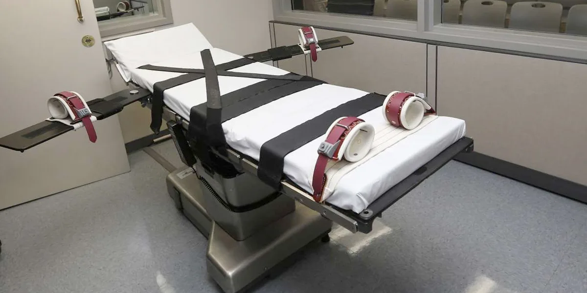 Oklahoma reanuda ejecuciones: un condenado a muerte convulsiona y vomita durante su ejecución