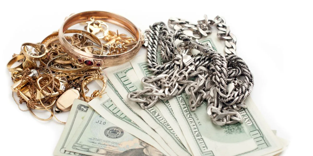 Colombiana es detenida en EE. UU. sin fianza por robo de 20.000 dólares en joyas