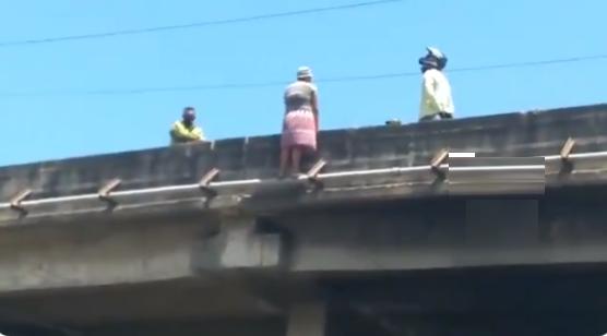 policías mujer ciénaga puente