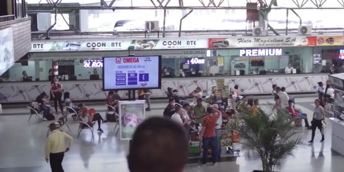 Aumenta a un 40 % flujo de pasajeros con la reapertura de terminales en Medellín