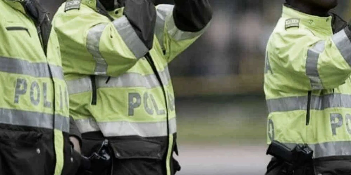 Detención domiciliaria para seis policías investigados por robar a mujer durante falso allanamiento