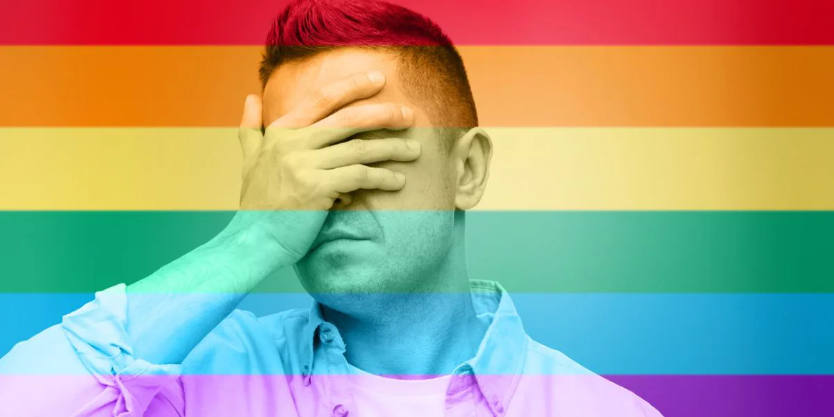 Profesor provoca indignación por su explicación homofóbica de los gais