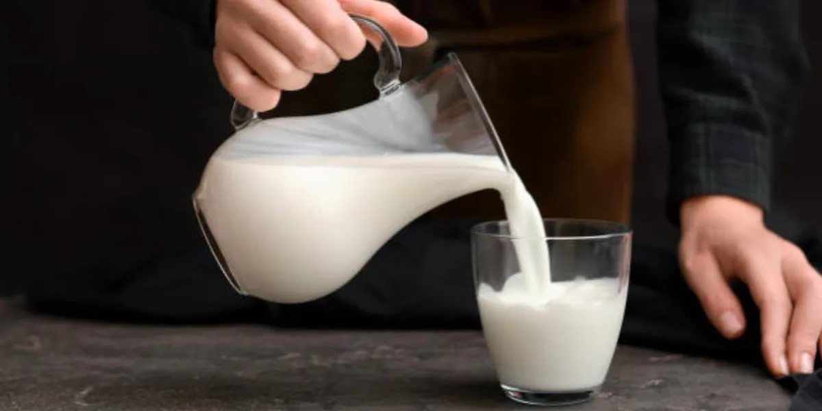 Empresas estarían vendiendo lactosuero como leche pura