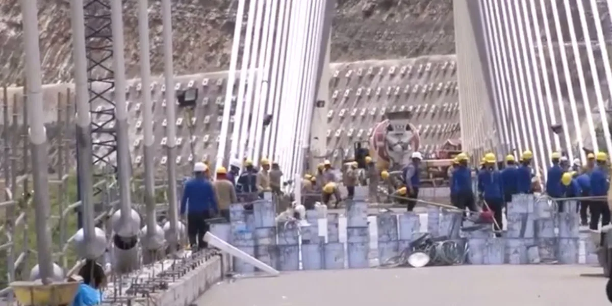 Tras denuncias Constructora Sacyr comienza reparación del puente Hisgaura