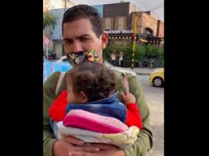 (Video) ¿Por qué no están dejando entrar venezolanos?, denuncian xenofobia en Bogotá