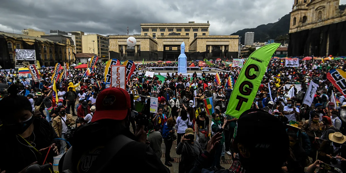 Centrales obreras convocan nuevas marchas contra el Gobierno