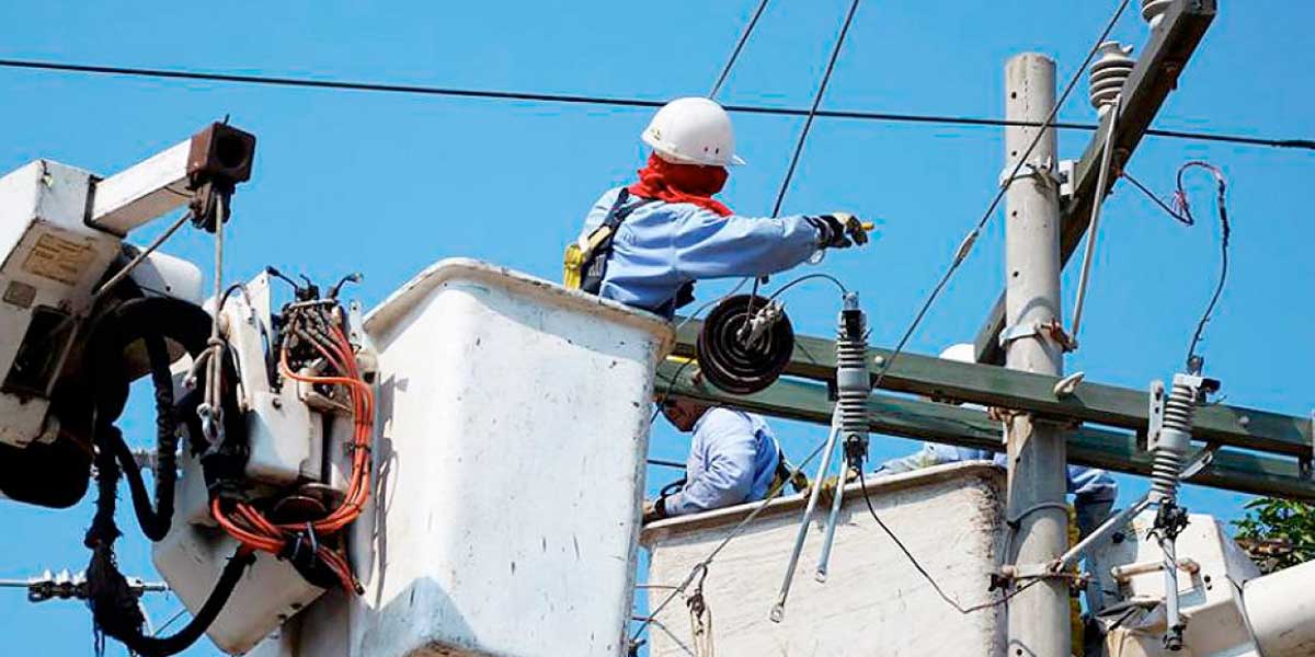 Providencia: Trasladan técnicos de energía para reestablecer el servicio a  la isla - Noticentro 1 CM&