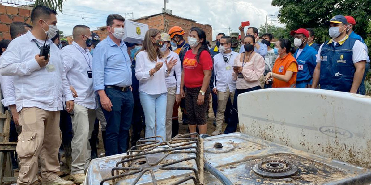 Vicepresidenta Marta Lucía Ramírez recorre zona devastada por lluvias en Cúcuta