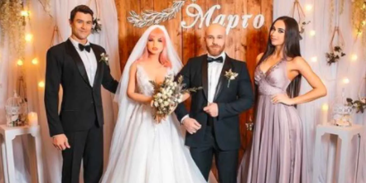 Hombre se casa con muñeca de silicona y gasta una fortuna en la fiesta