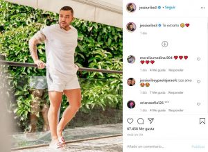 Jessi Uribe se depila las piernas