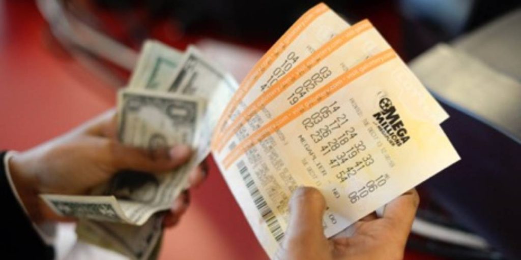 Loterías estadounidenses llegan a 842 millones de dólares