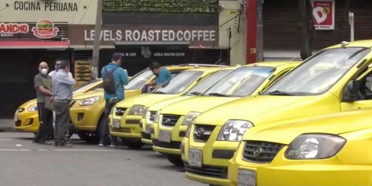 Aumento en la tarifa de taxi en Bogotá comenzó a regir este sábado