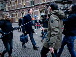 Escándalo en Países Bajos: renuncia todo el Gobierno neerlandés por mal manejo de subsidios familiares