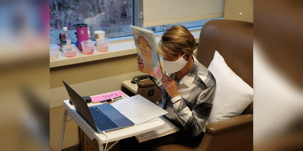 La valiente profesora con cáncer que continuó clases virtuales, incluso en medio de su quimioterapia