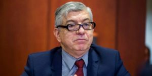 César Gaviria cuestiona al ministro de Salud por demanda a las EPS: es antijurídico