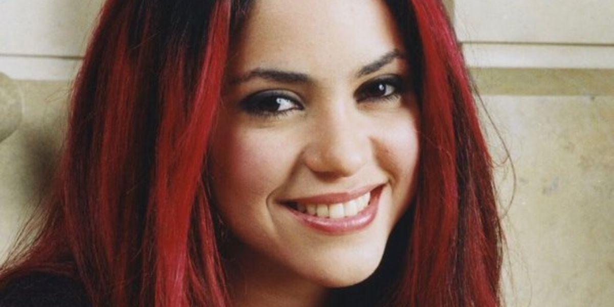 Shakira cambio de look pelo pelirojo color rosa cabellera - Canal 1