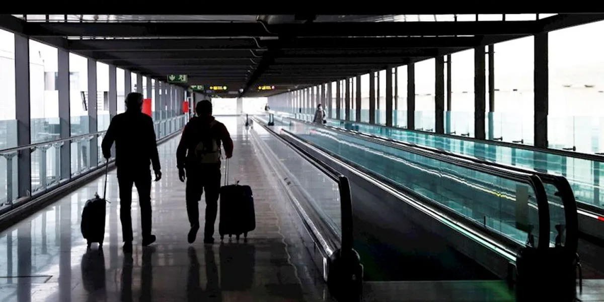 España impone cuarentena a pasajeros procedentes de Brasil y Sudáfrica