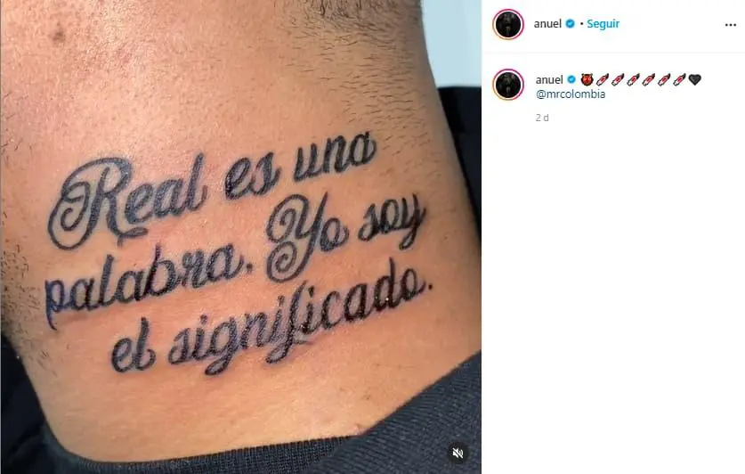 Anuel Tatuaje en el cuello frase Real Karol G relación - Canal 1