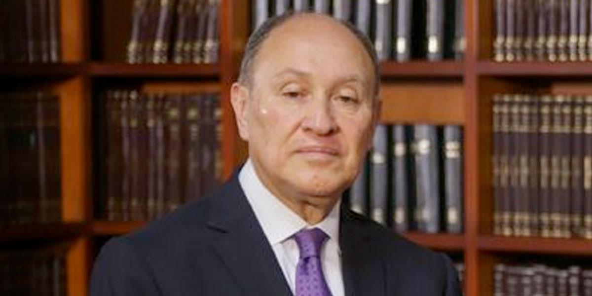 Magistrado Alberto Rojas permanece en la Corte Constitucional hasta ...