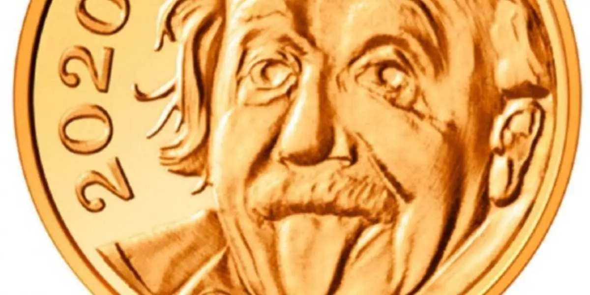 Acuñan la moneda más pequeña del mundo con Einstein sacando la lengua