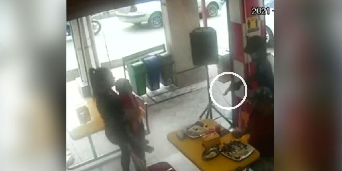 En Video Quedó Registrado Un Atraco En Un Restaurante En Medellín ...