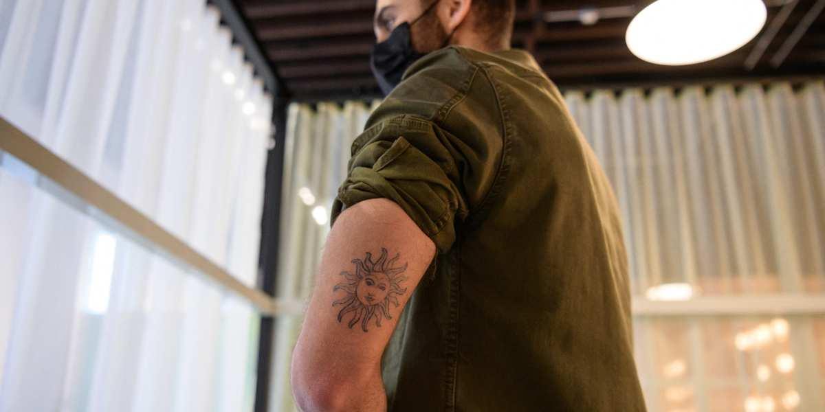 Josh Sakhai Ephemeral tatuajes que duran un año temporales efimeros