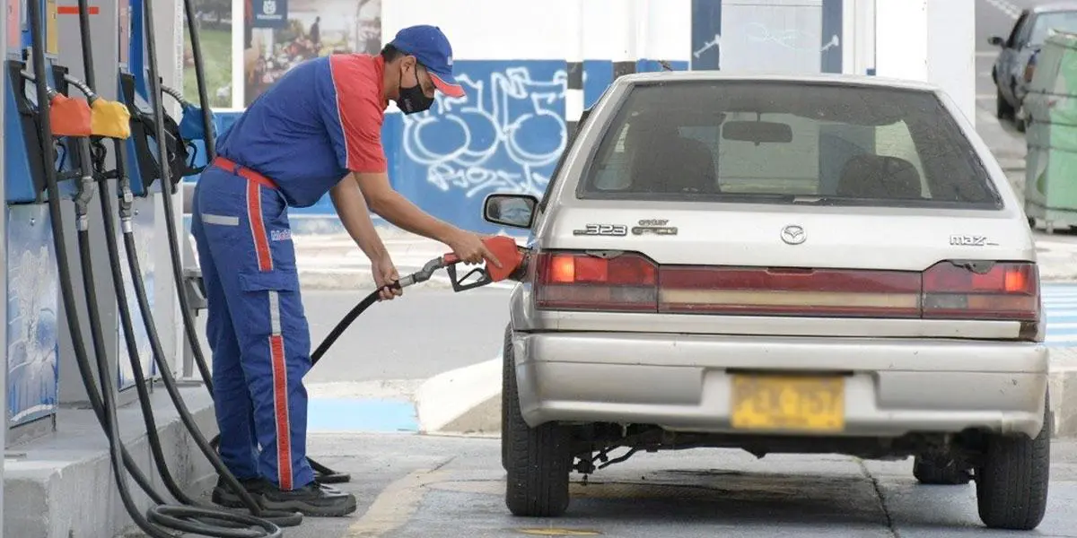 Precios de la gasolina y ACPM subirán mensualmente desde junio