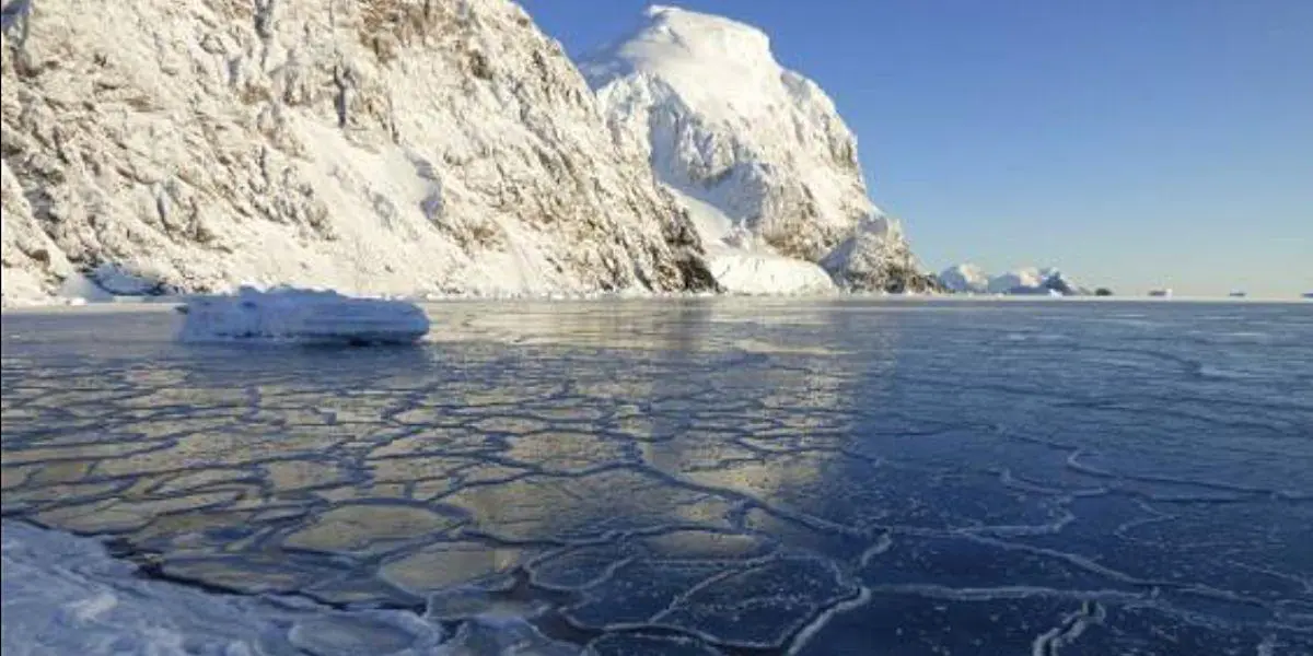 Una barrera de hielo tan grande como Los Ángeles se funde en la Antártida