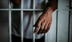 Escándalo en cárceles colombianas: fiestas, drogas y extorsiones detrás de las rejas