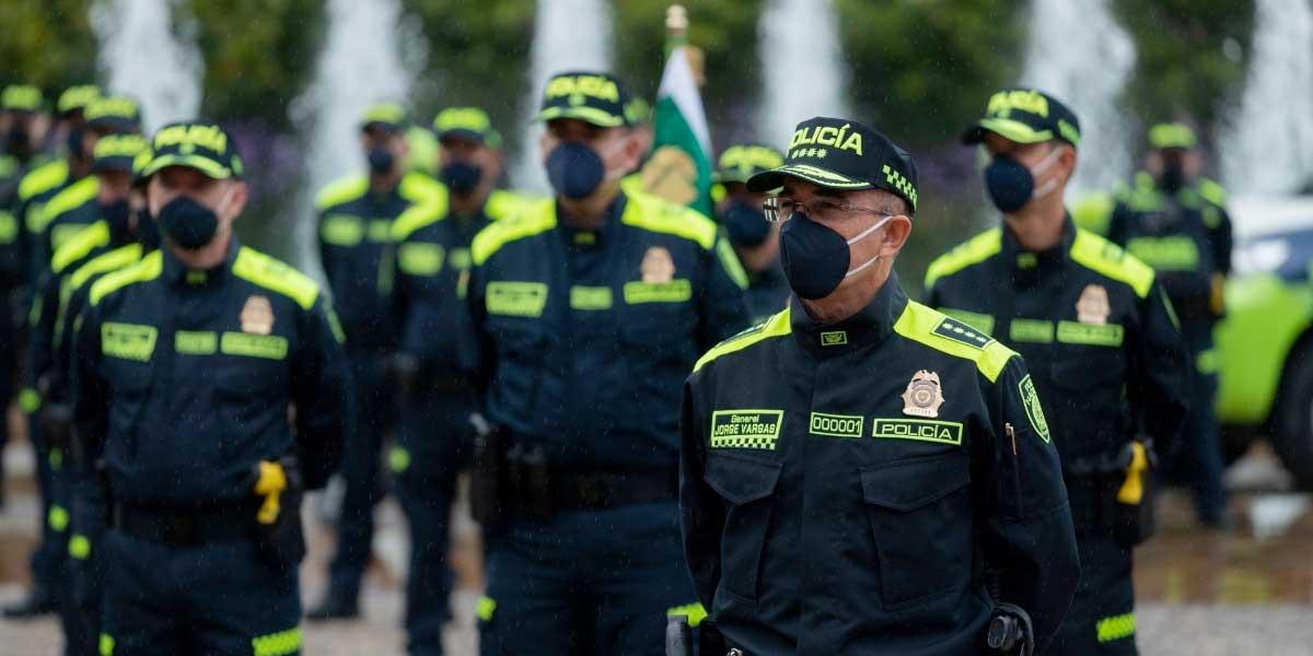 Policía Nacional presenta nuevo uniforme - Última Hora