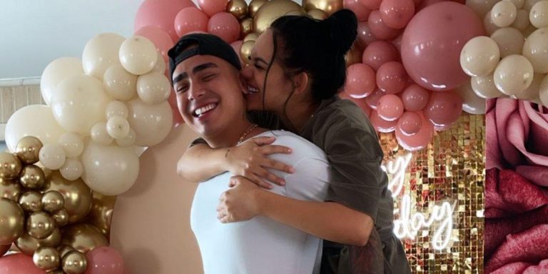 Andrea Valdiri y Felipe Saruma celebración cumpleaños regalos - Canal 1