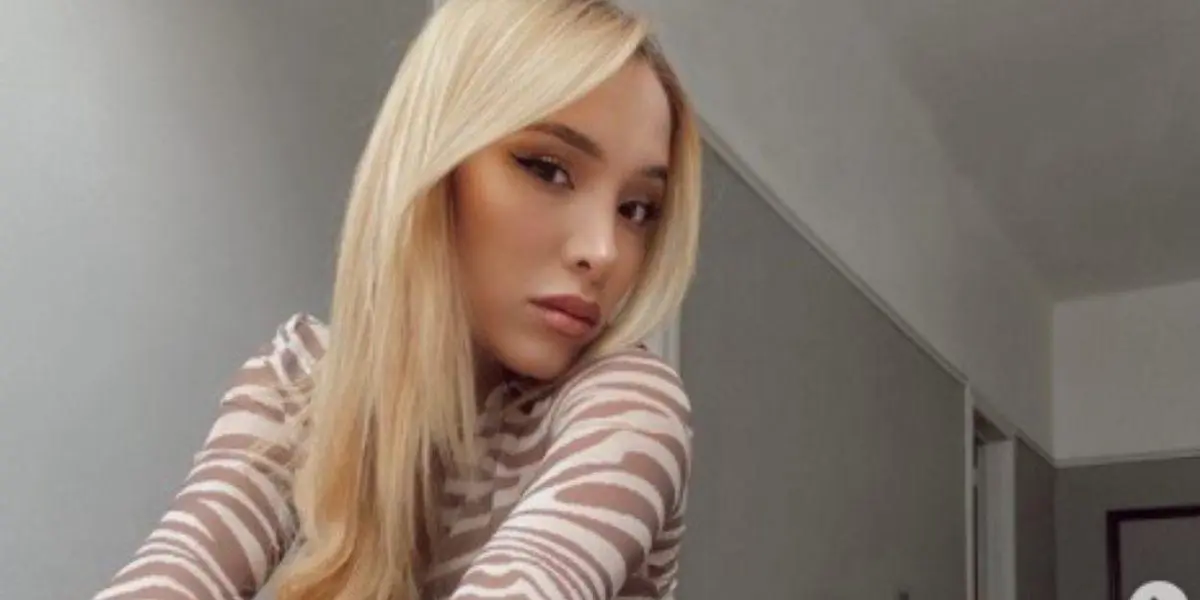 Con las manos en las pechos, Luisa Fernanda W dejó poco a la imaginación